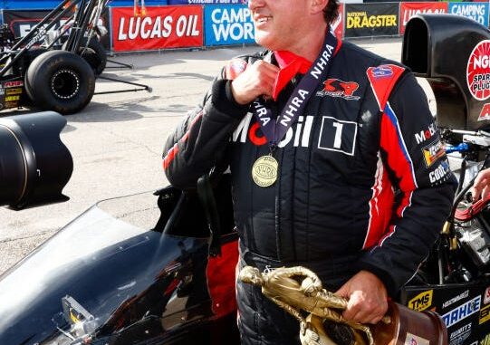 tony-stewart-mobil-1-mcphillips-racing-top-alcohol-dragster-news-photo-1701975642