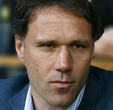 Marco_van_Basten_(2)_(cropped) (1)