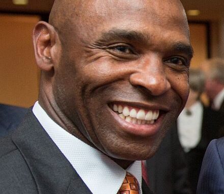 Charlie_Strong_at_LBJ_Library_in_2014