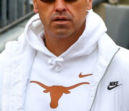Steve_Sarkisian_2024_(cropped)