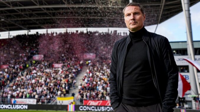 Utrecht, The Netherlands. 27th Oct, 2024. Utrecht - Feyenoord coach Brian Priske during the tenth round of the Eredivisie season 2024/2025. The match is set between FC Utrecht and Feyenoord at Stadion Galgenwaard on 27 October 2024 in Utrecht, The Netherl