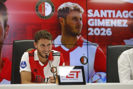 forward-santiago-gimenez-speaks-during-his-presentation-440nw-13057047e