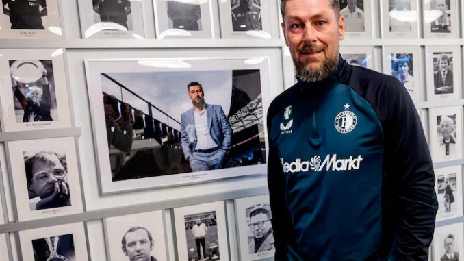 de-foto-van-pascal-bosschaart-is-inmiddels-opgehangen-in-de-trainersgalerij